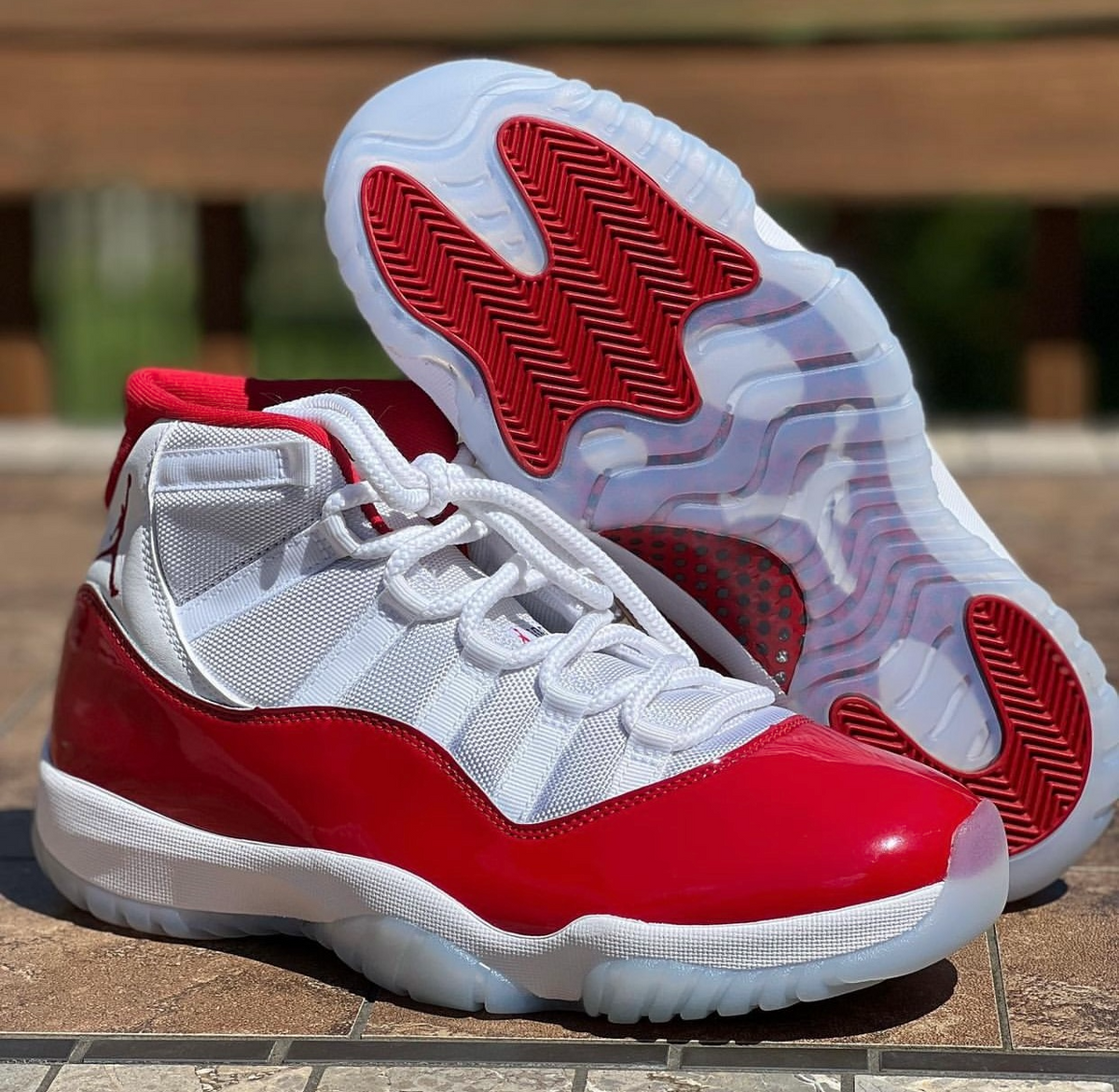 Jordan 11 Retro Cherry (2022)
