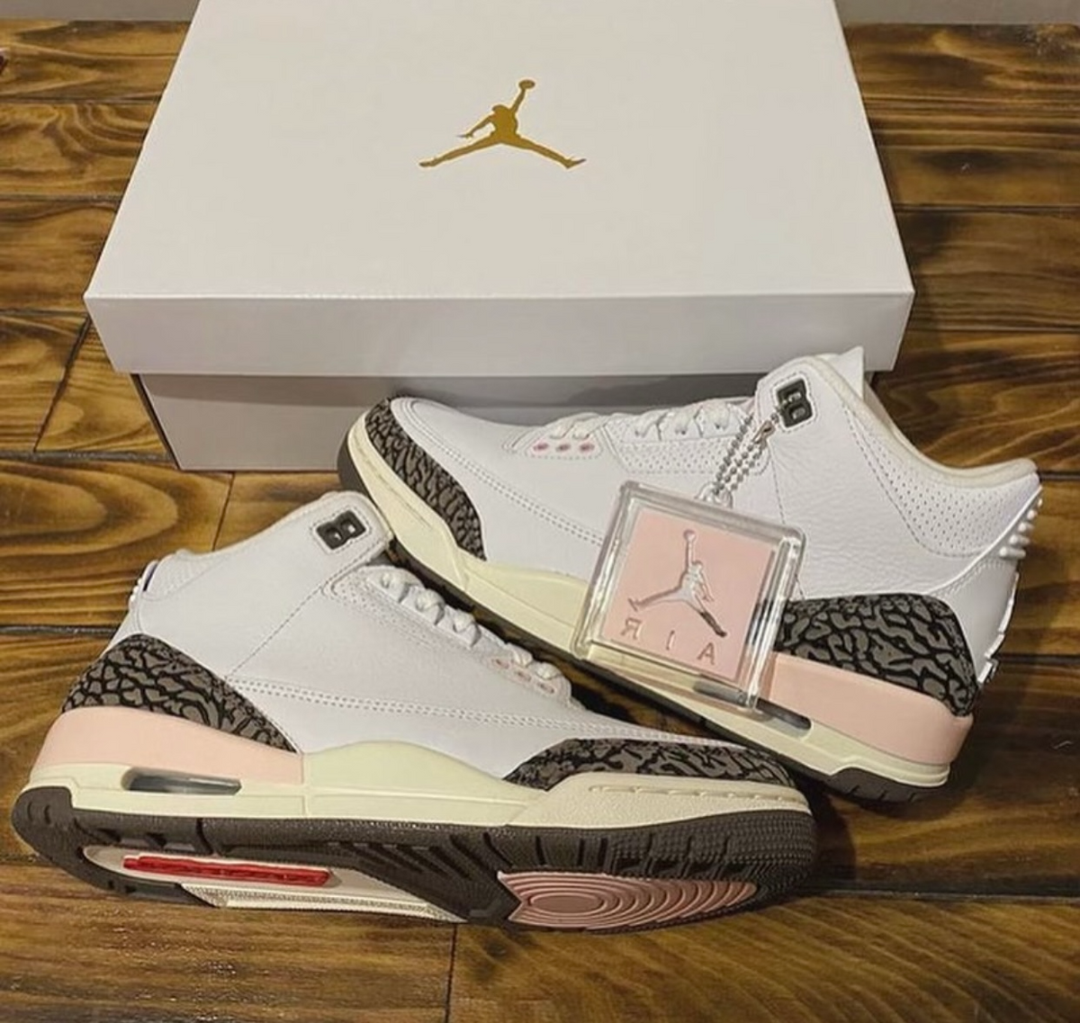 Jordan 3 Retro Neopolitan Dark Mocha (W)