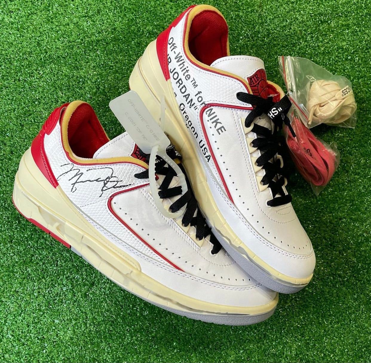 Jordan 2 Retro Low SP Off-White White Red